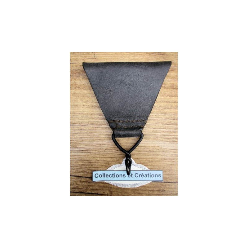 PASSANT TRIANGLE M-1945