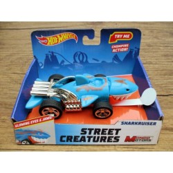 H.W.CREATURE SHARKRUISER