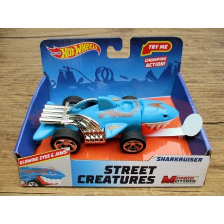 H.W.CREATURE SHARKRUISER