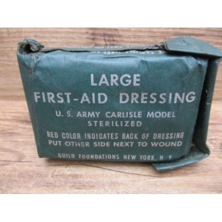 LARGE FIRST AID DRESSING 'VERT' WW2