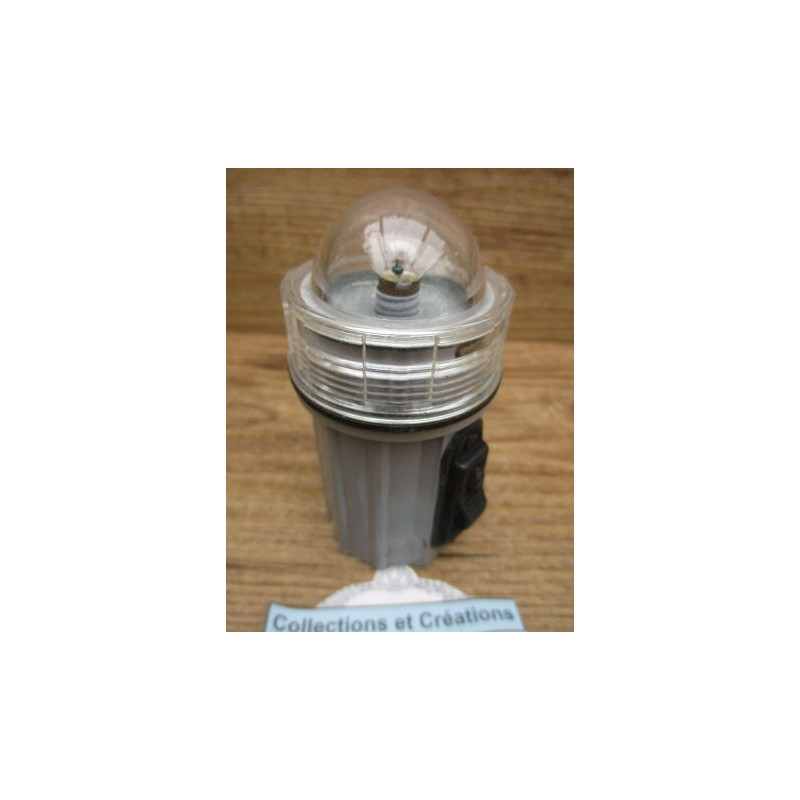 LAMPE DISTRESS MARKET USMC 1945